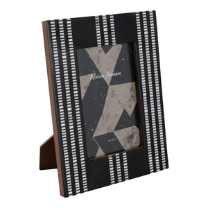 Photo Frame - Black Resin Ridged Stripes Border, 4x6 in.