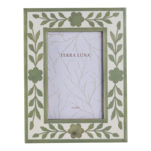 White/Green 4x6 in. Wooden Petals Photo Frame