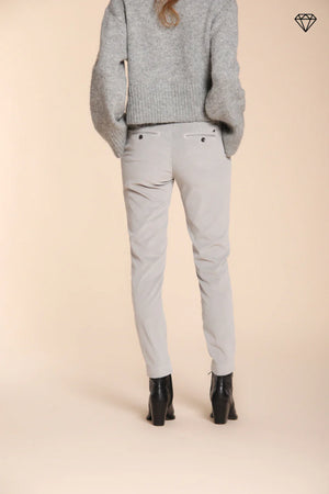 New York Slim Velvet Pant