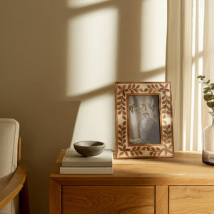 Picture Frame - Brown Wood Etched Leaf Inlay Vine - 4x6 in.