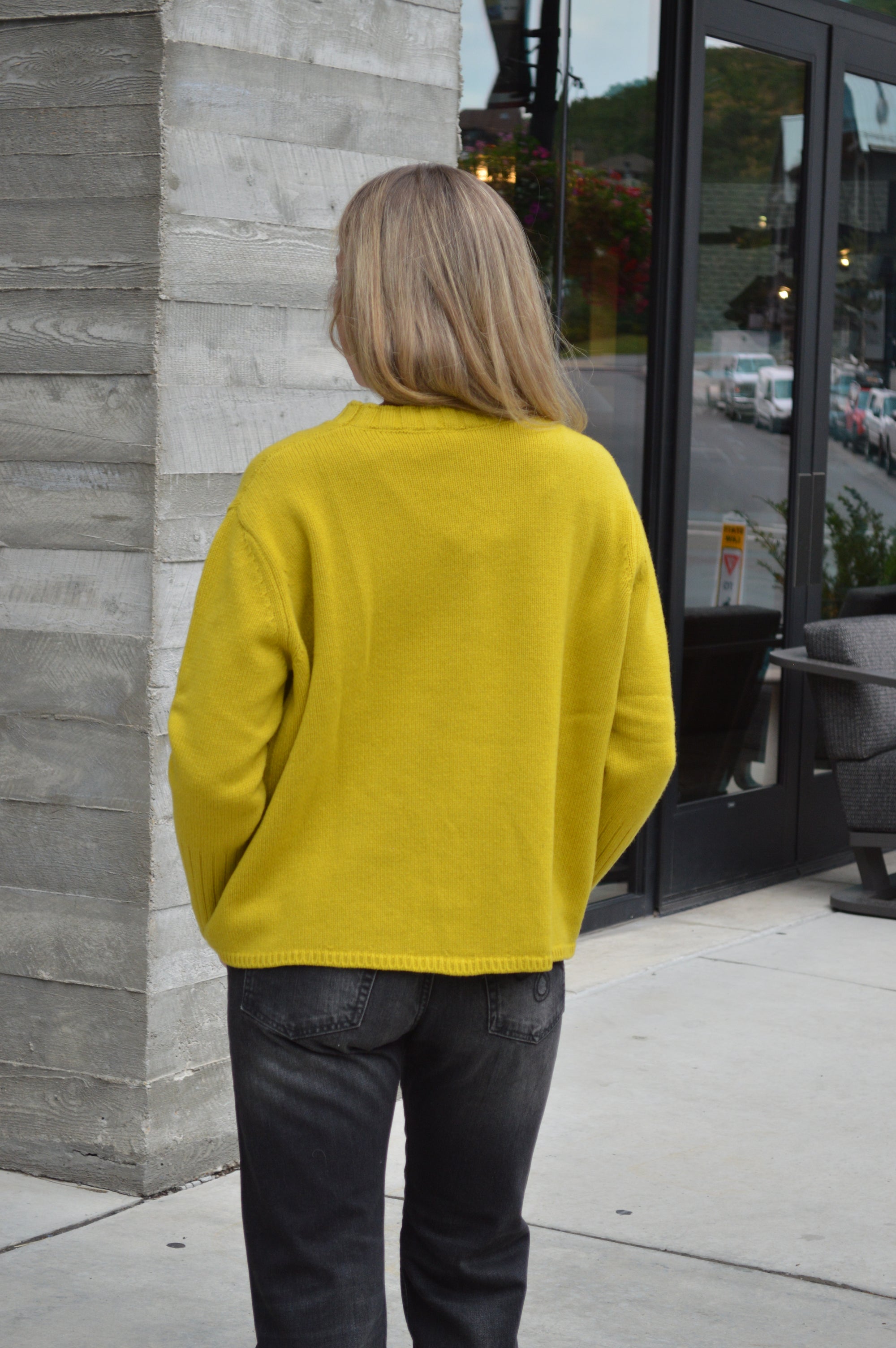 Round Neck Pullover