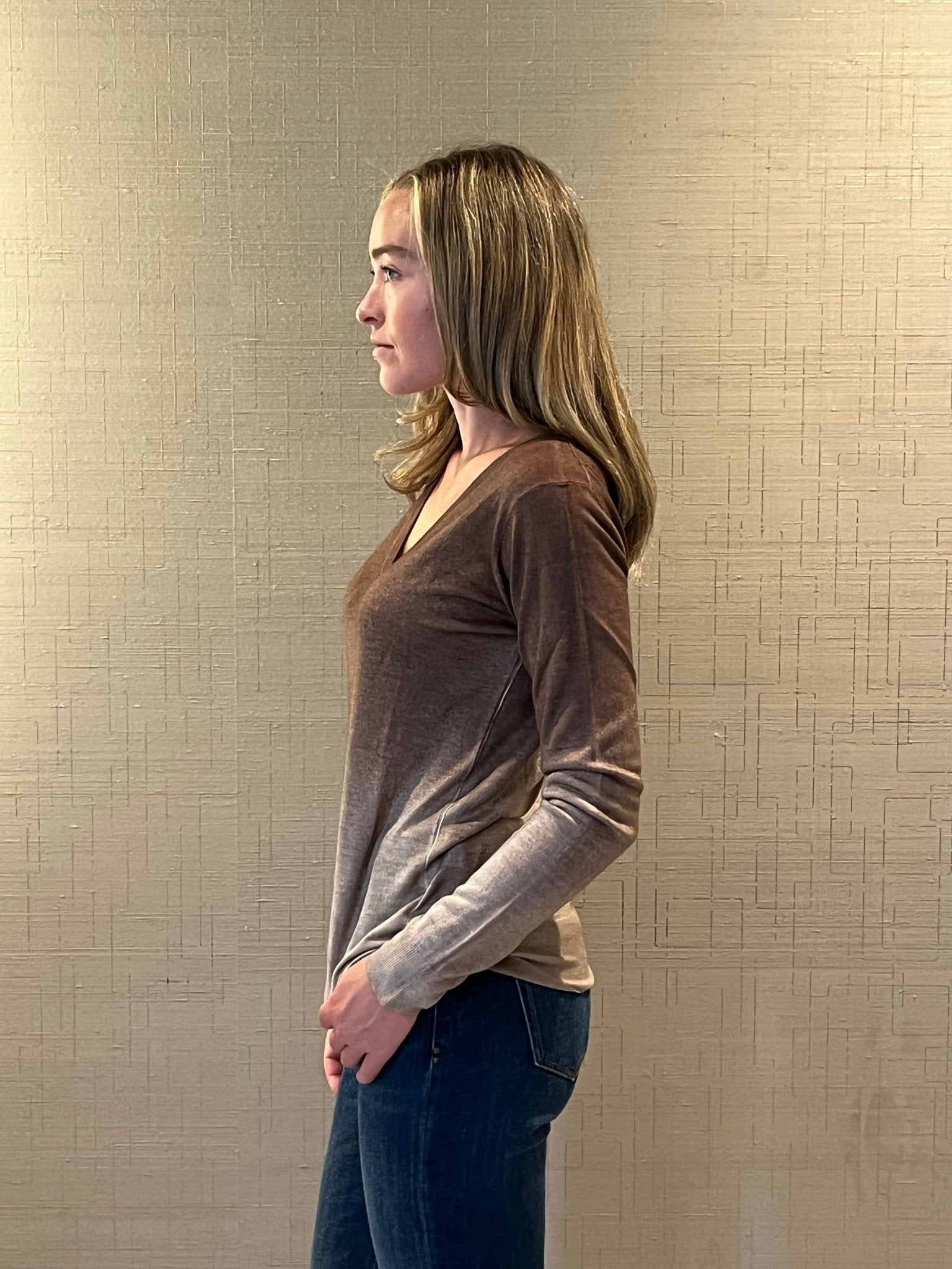 Boston V - Neck Light Sweater - The Collective Park City