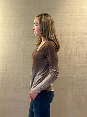 Boston V - Neck Light Sweater - The Collective Park City