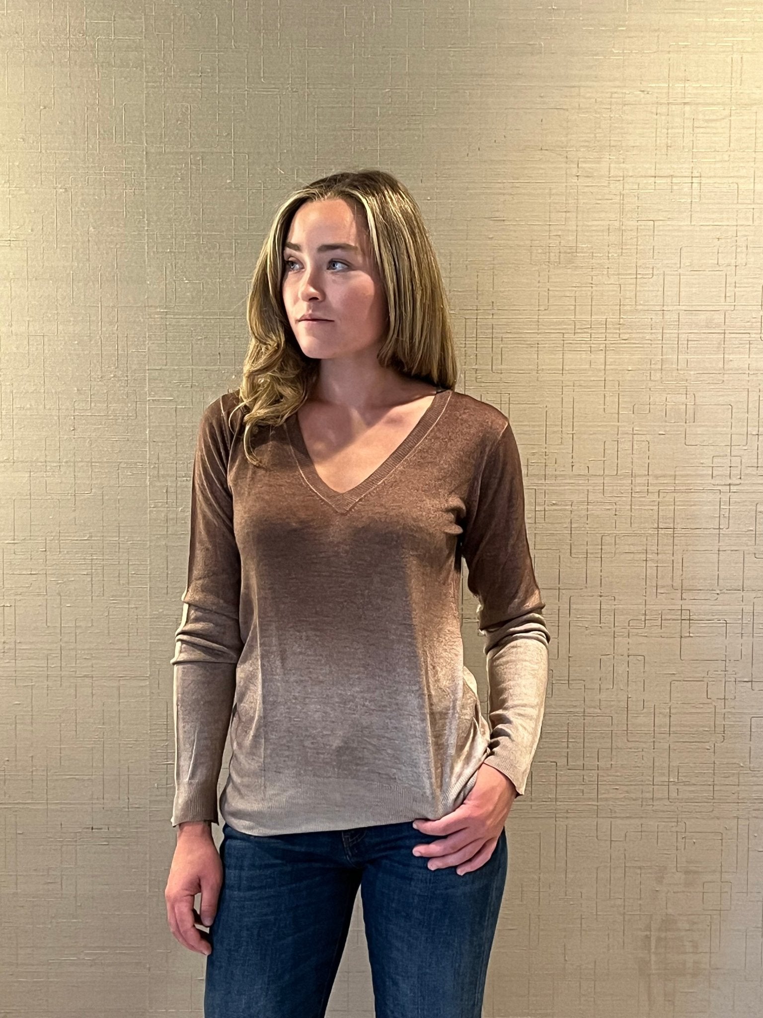 Boston V - Neck Light Sweater - The Collective Park City