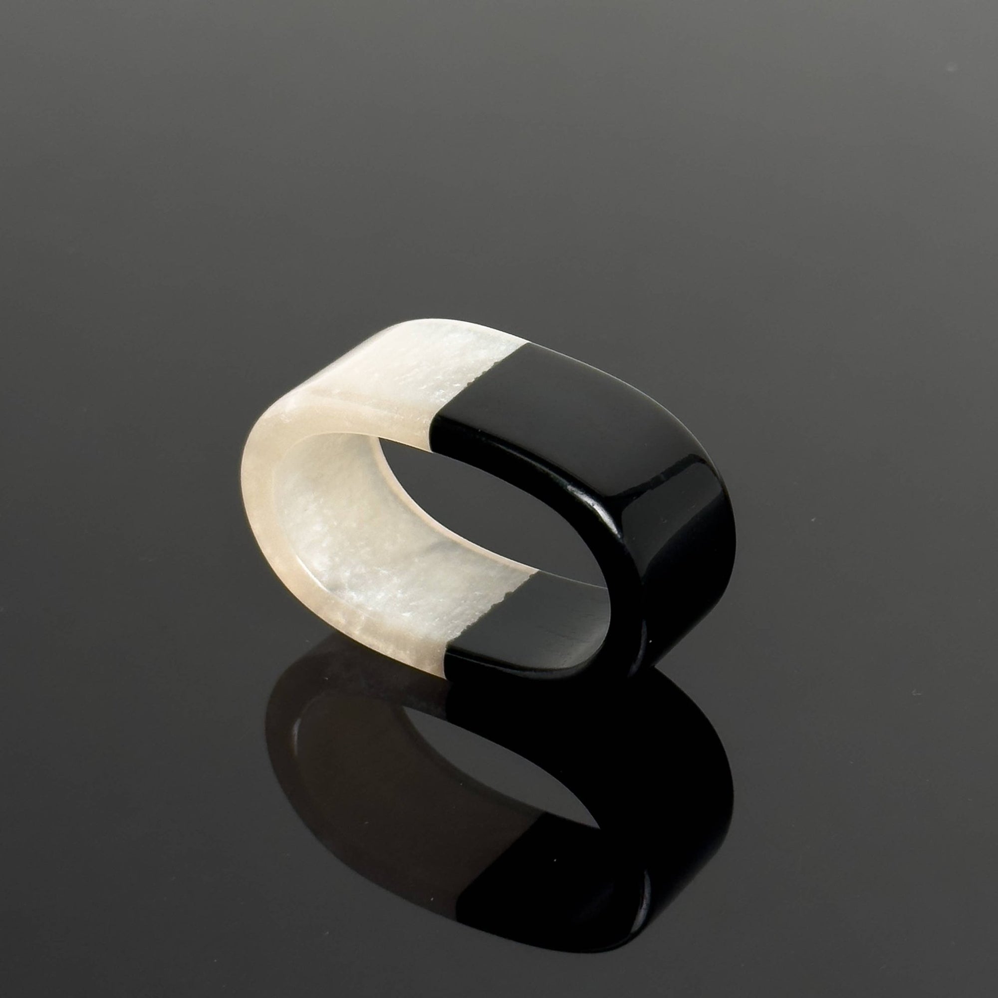 B/W Horn Napkin Ring - The Collective Park City