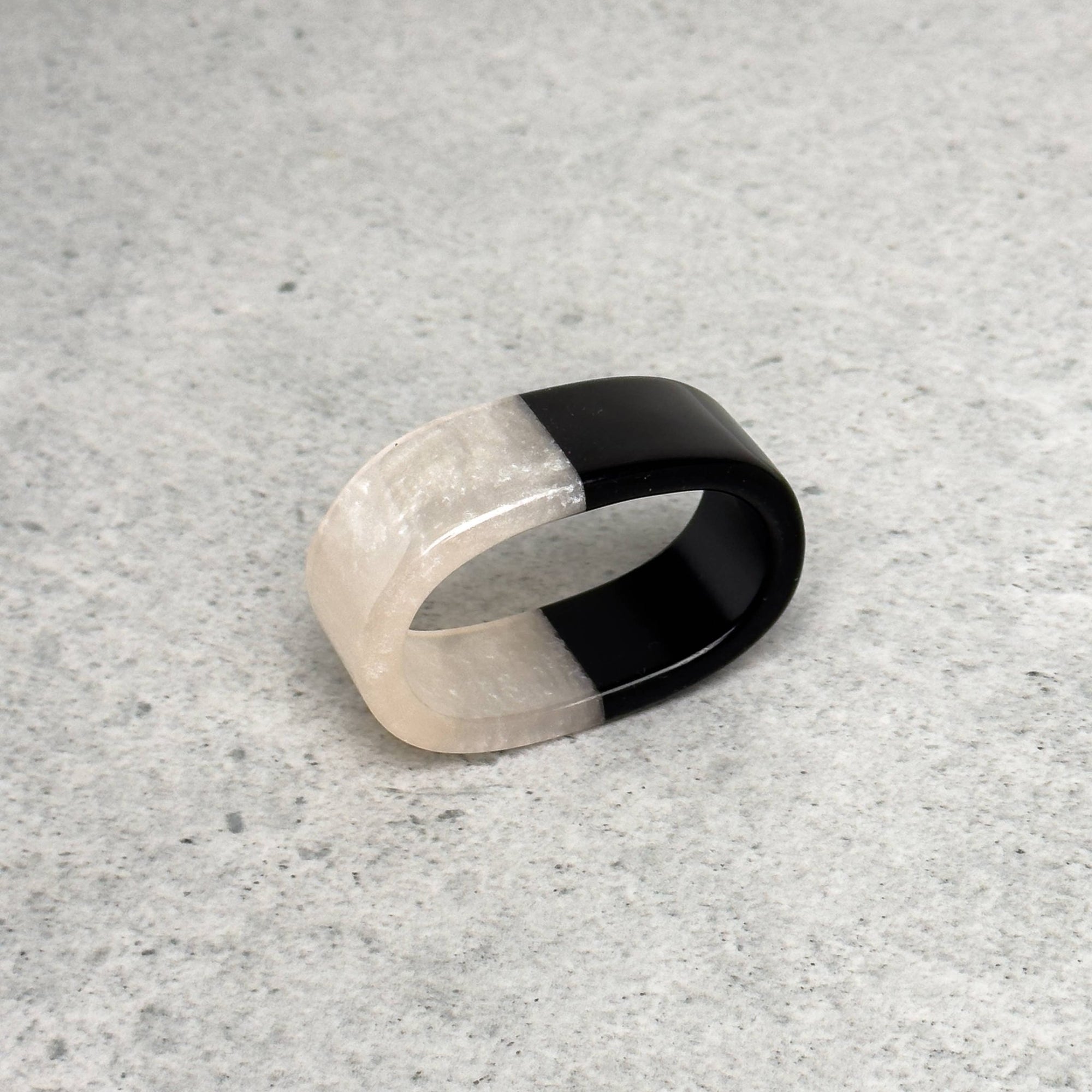 B/W Horn Napkin Ring - The Collective Park City