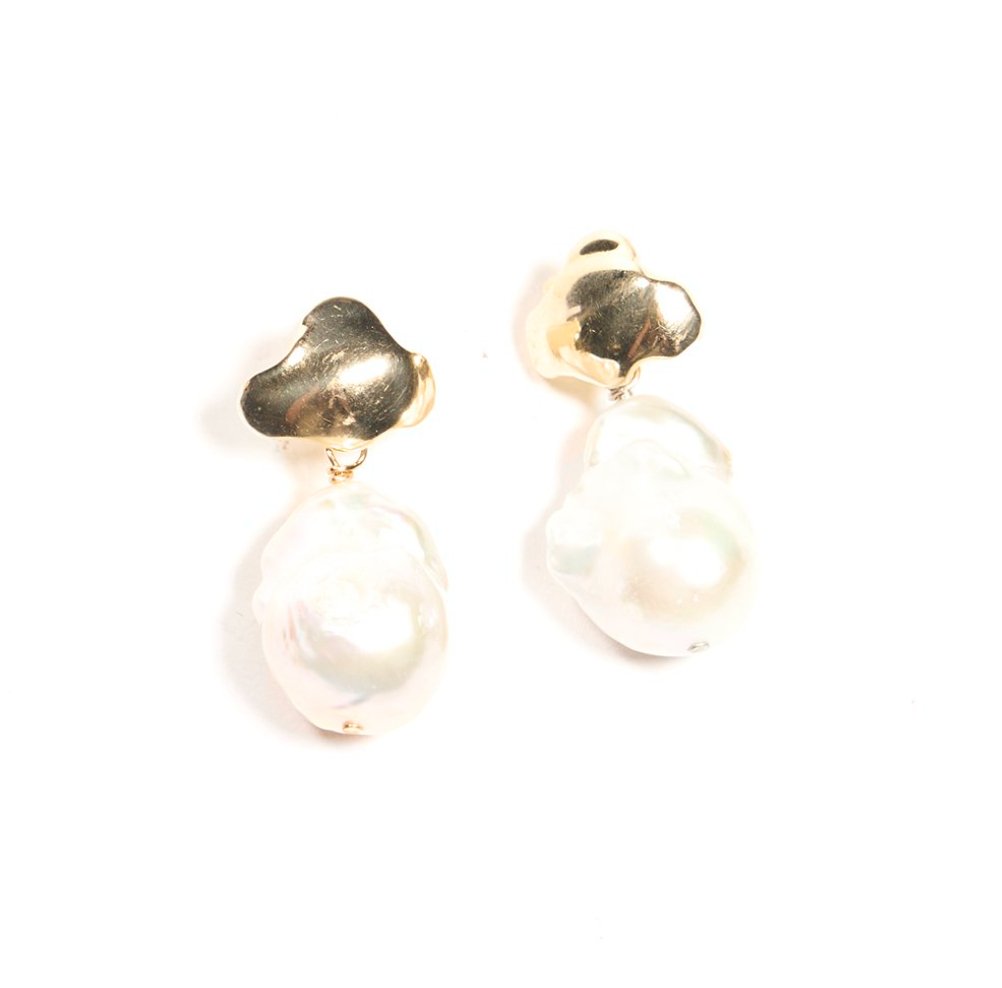 Cloud Pearl Earrings - The Collective Park City