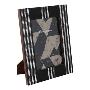 Photo Frame - Black Resin with Ridged Stripes, 5x7 in.