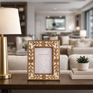 White/Brown 4x6 in. Wooden Petals Photo Frame