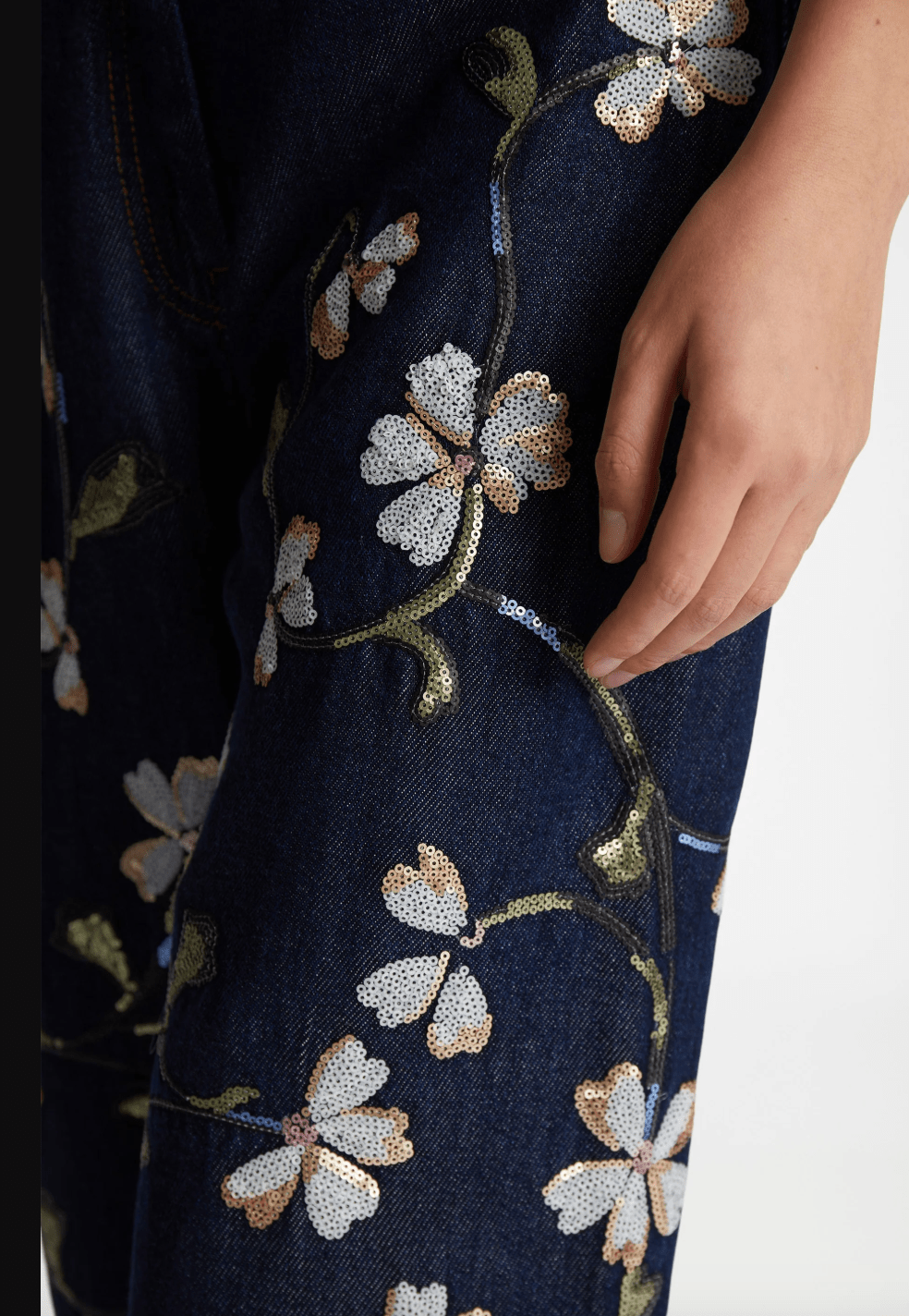 Fadi Embroidered Jeans - The Collective Park City