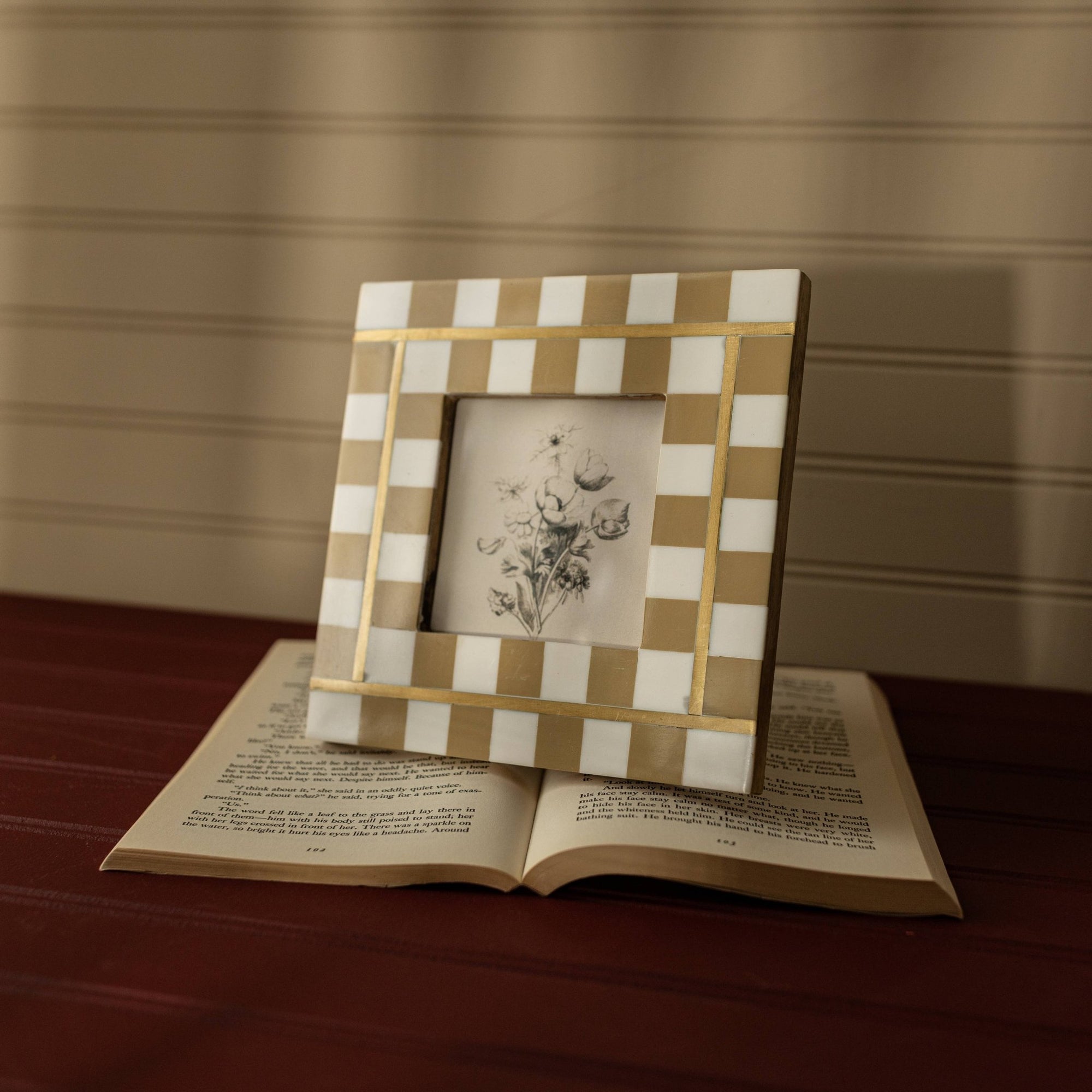 Gwendolyn Check Photo Frame - 4X4 - The Collective Park City