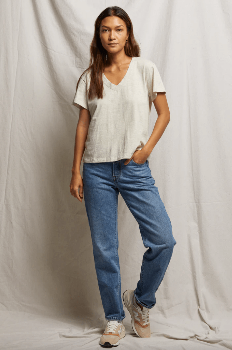Hendrix Boxy V - neck Tee - Oatmeal - The Collective Park City