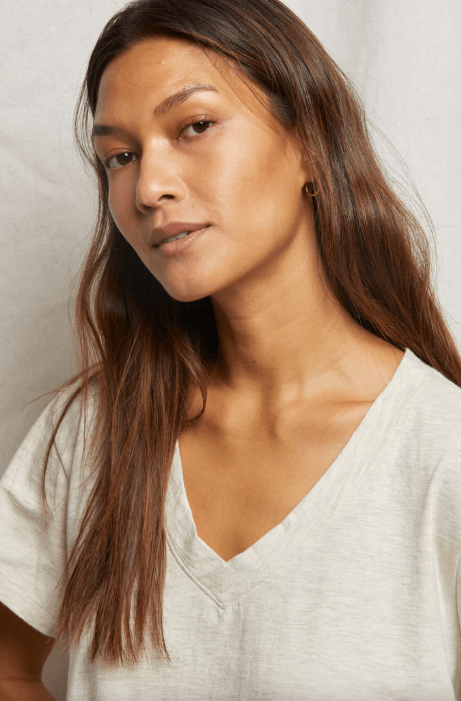 Hendrix Boxy V - neck Tee - Oatmeal - The Collective Park City
