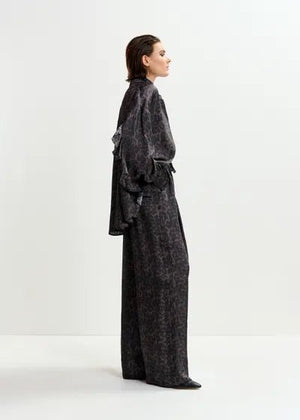 Ilorin Oversized Ruffle Shirt - The Collective Park City