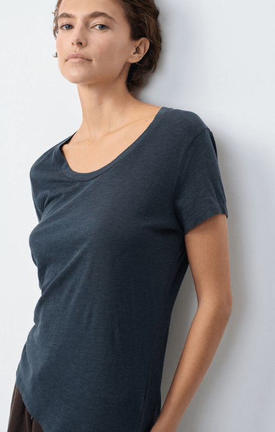 Jacksonville S/S Scoop Neck T-shirt - Navy - The Collective Park City