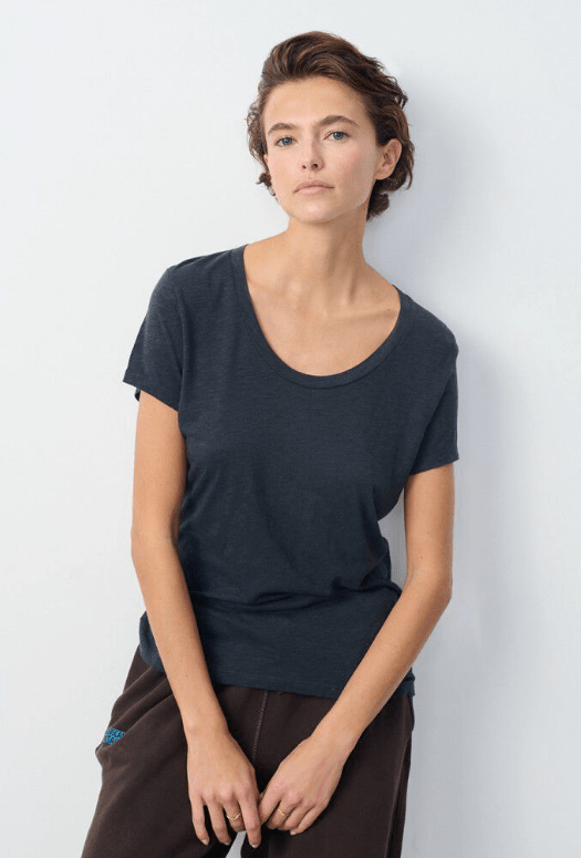 Jacksonville S/S Scoop Neck T-shirt - Navy - The Collective Park City