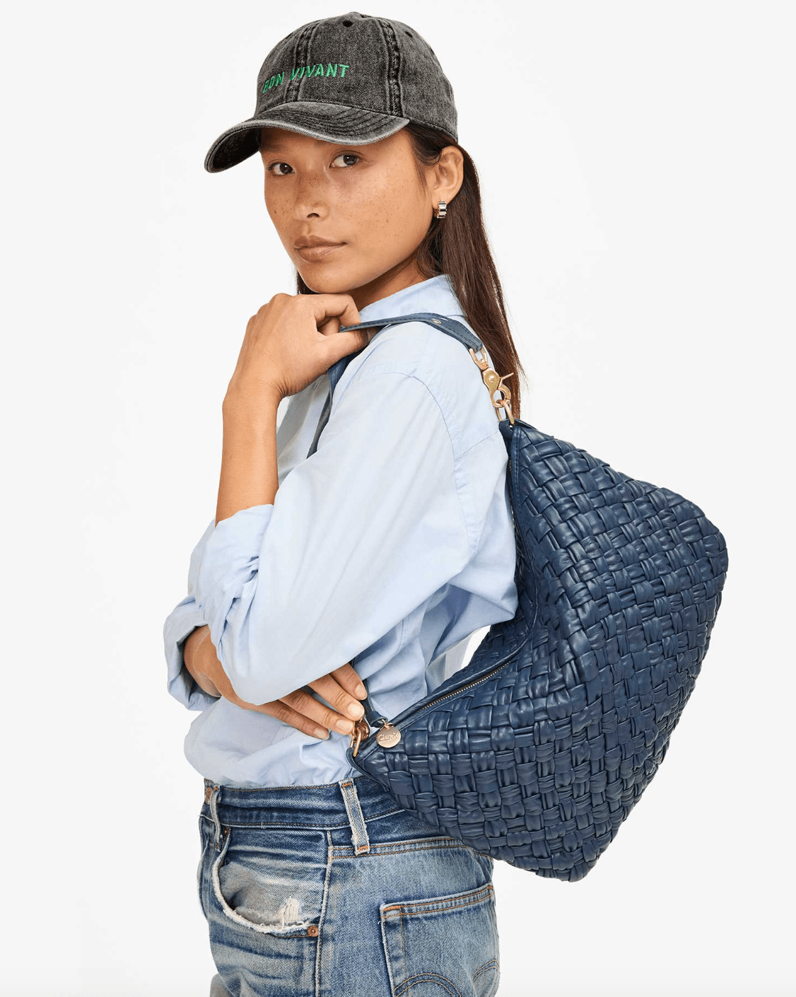 Moyen Puffy Woven Messenger Bag - The Collective Park City