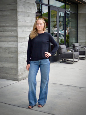 Round Neck Pullover - Black - The Collective Park City