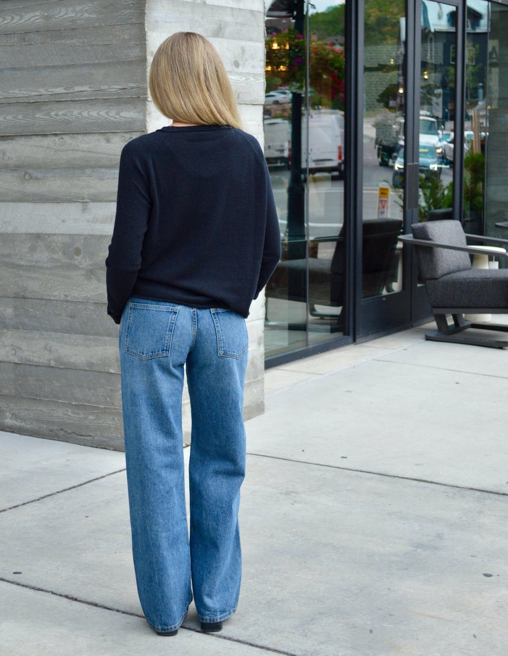 Round Neck Pullover - Black - The Collective Park City
