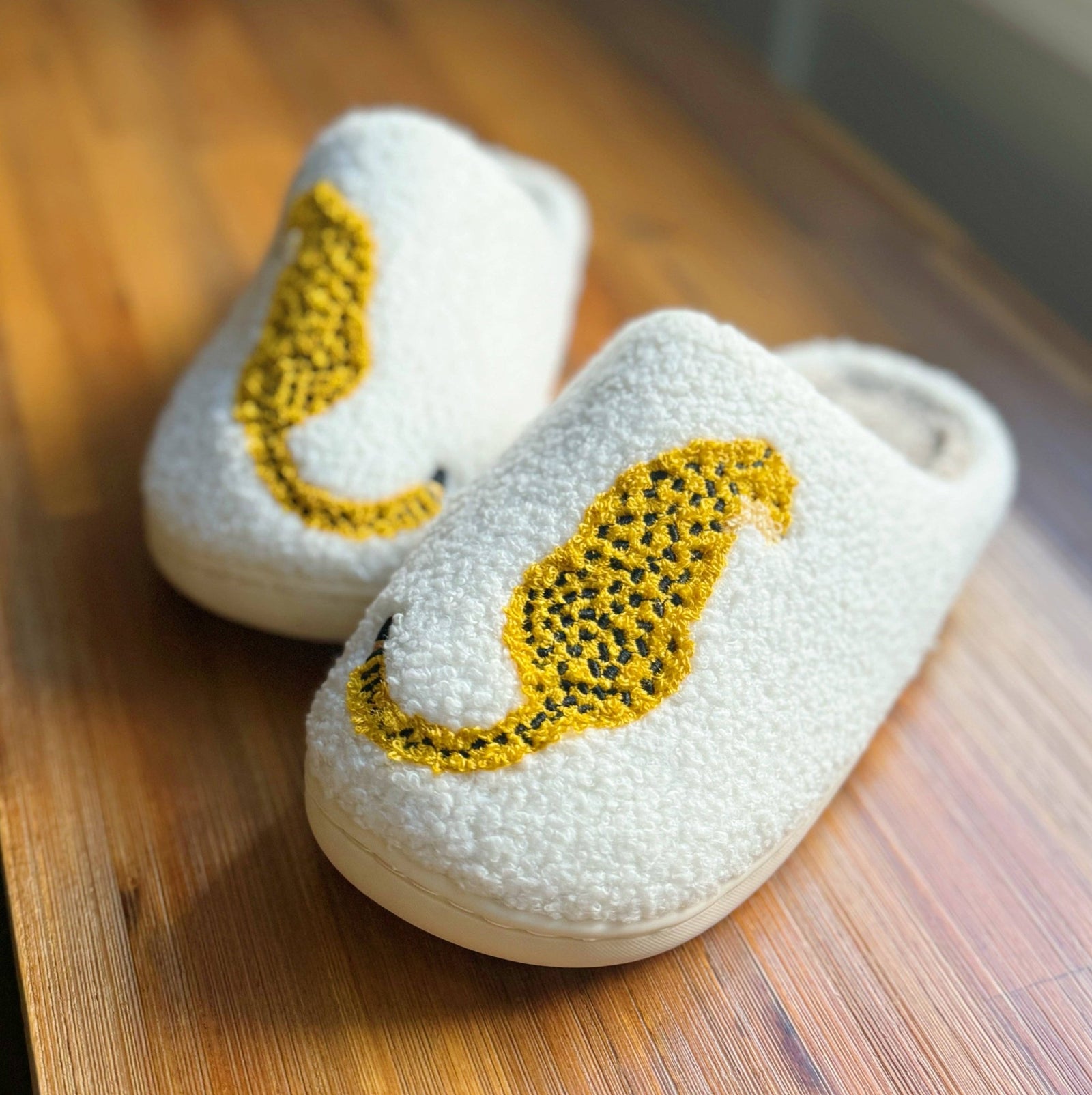 Sitting So Cool Cheetah Lounge Slippers: S/M - The Collective Park City