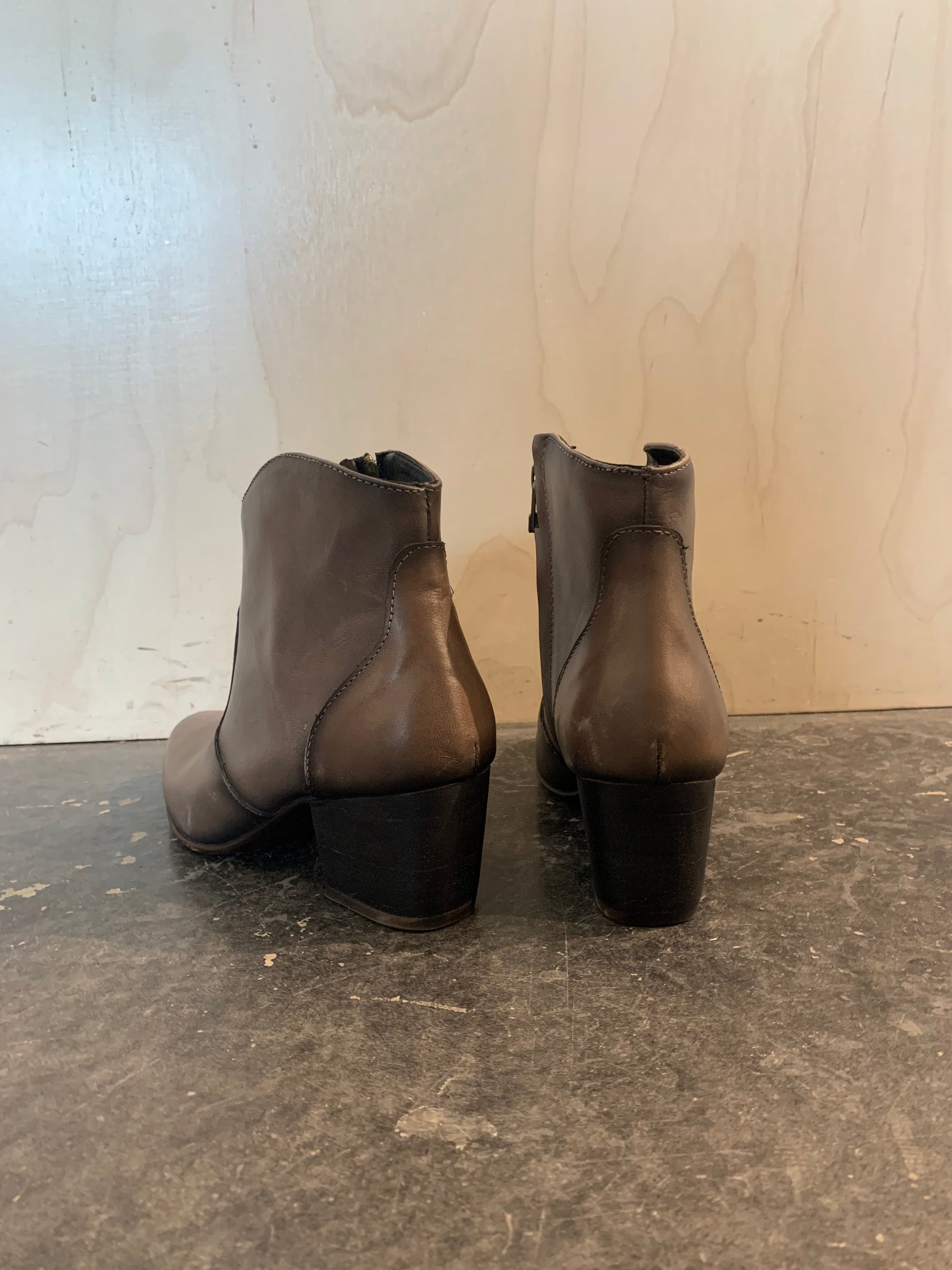 Born michel ankle boot sales
