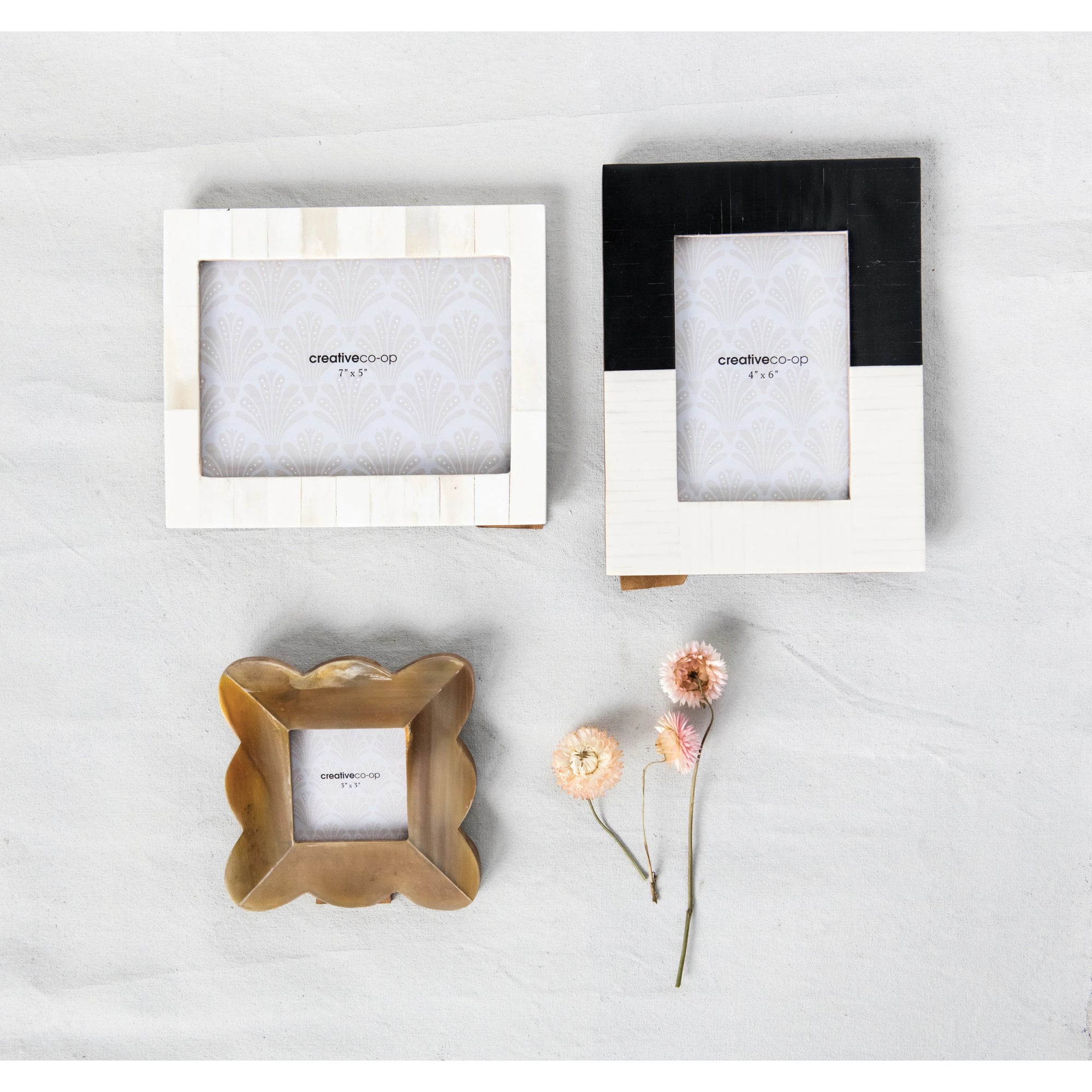 Photo Frame with White Resin
